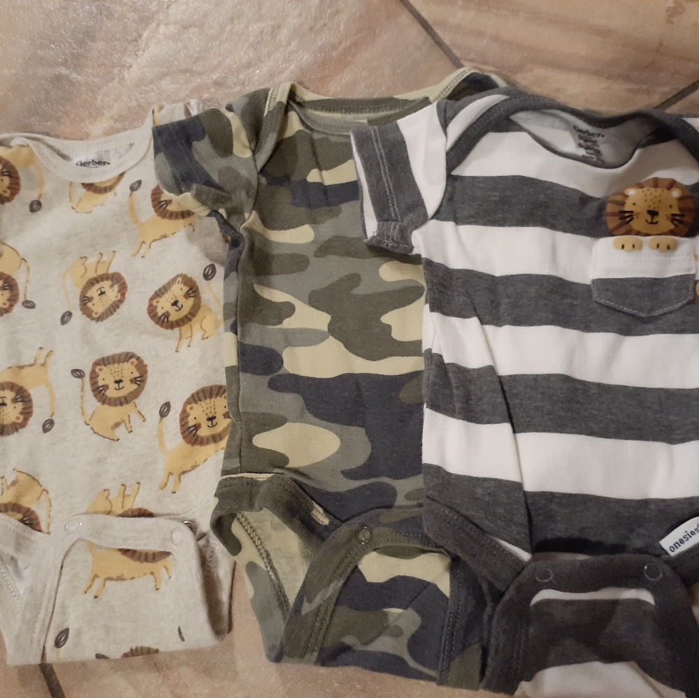 Lion camo onesie lot